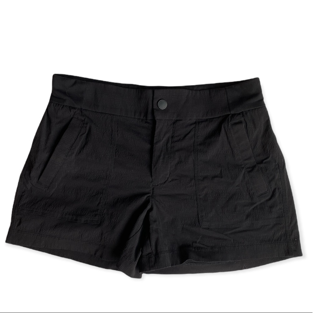 Athleta Trekkie 4” shorts